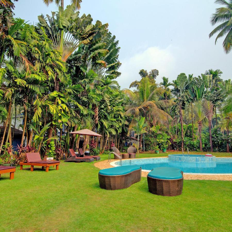 Godwin Goa Hotell Candolim Exteriör bild